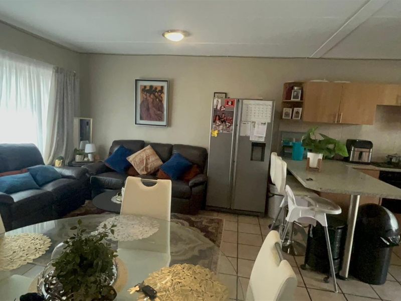 2-Bedroom Unit For Sale in Vanderbijlpark SE4 - Photo 6