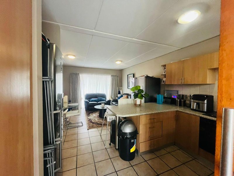 2-Bedroom Unit For Sale in Vanderbijlpark SE4 - Photo 3