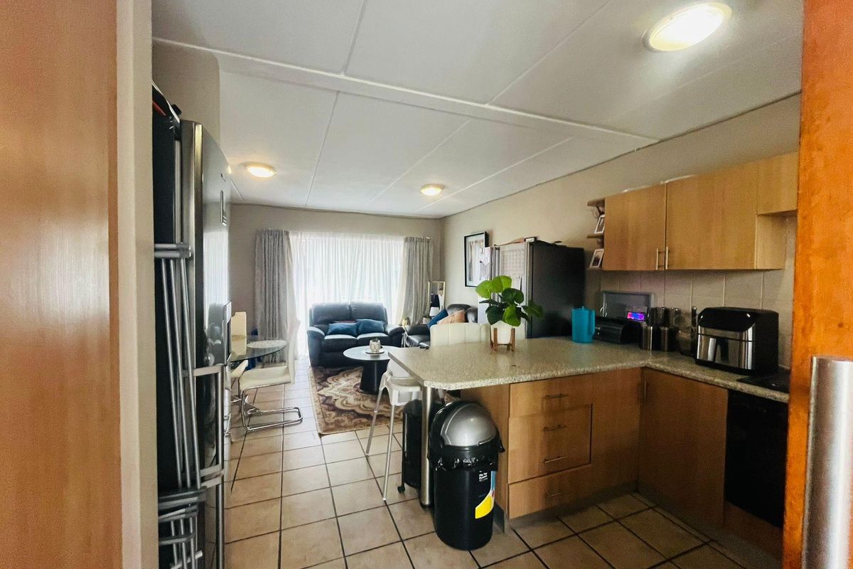 2-Bedroom Unit For Sale in Vanderbijlpark SE4 - Photo 3
