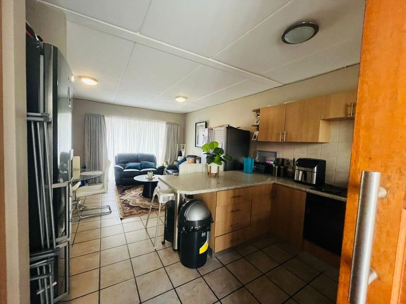 2-Bedroom Unit For Sale in Vanderbijlpark SE4 - Photo 2