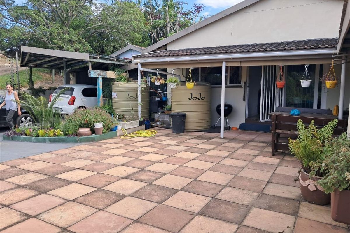 House For Sale In Margate, Kwazulu-Natal - Photo 2