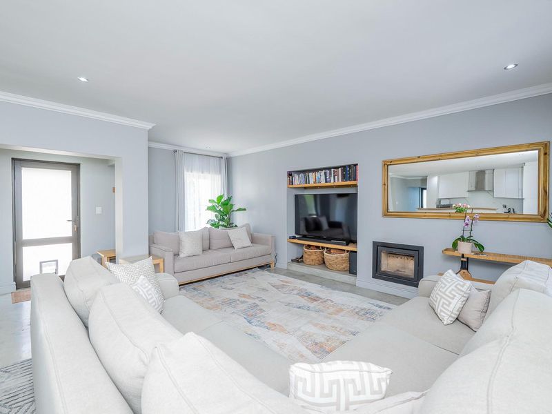 Stunning home in the popular Welgevonden Estate - Photo 6