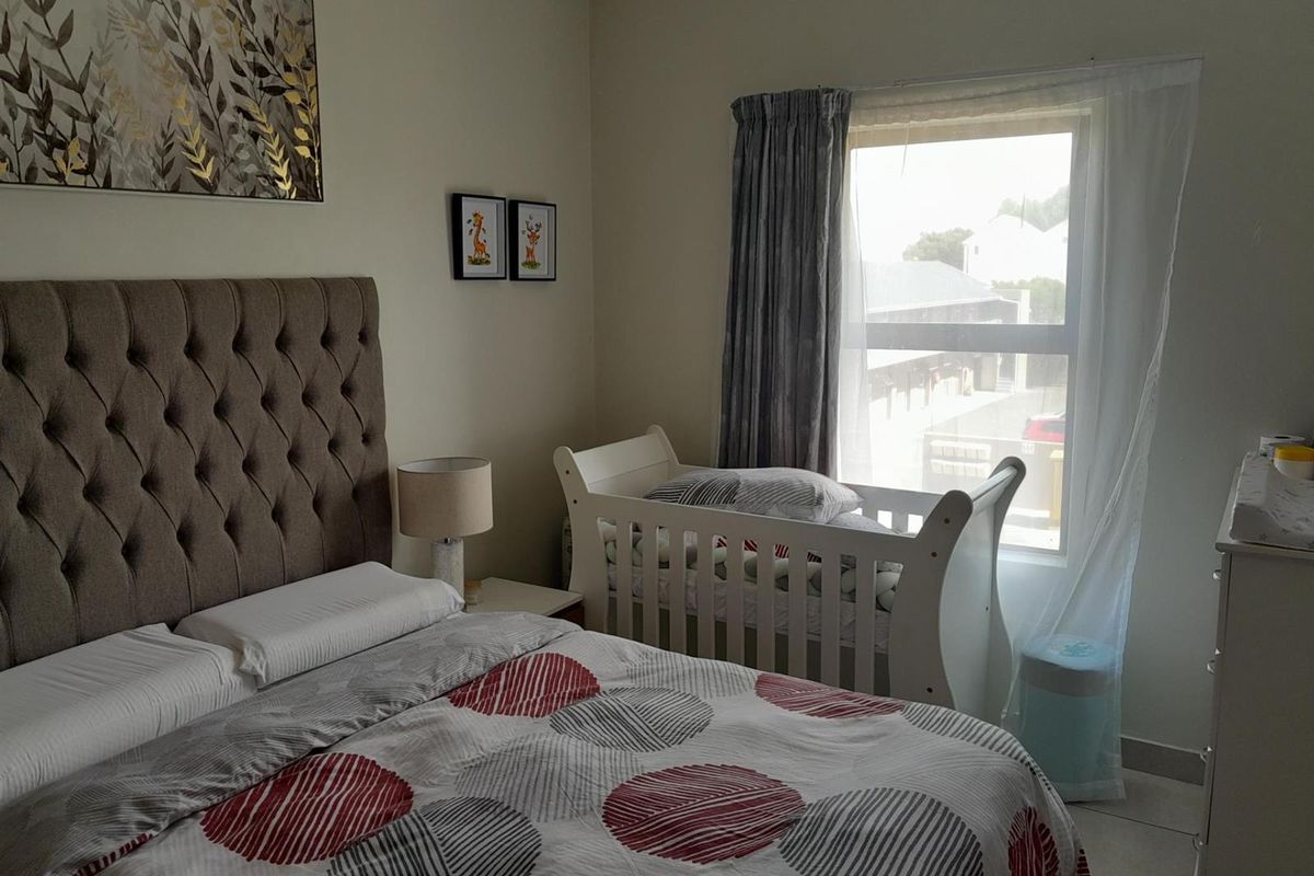 Stunning 2 Bedroom unit in Table view - Photo 4