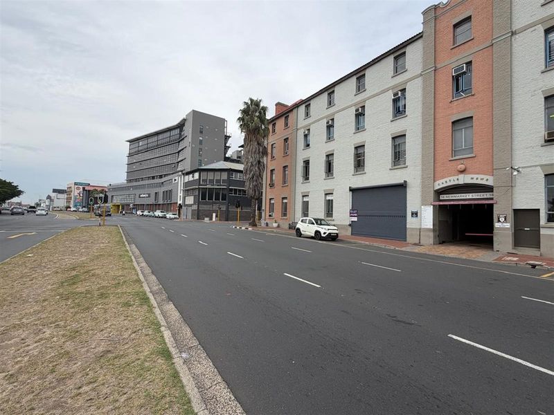Office For Sale in Woodstock, Cape Town - Photo 3