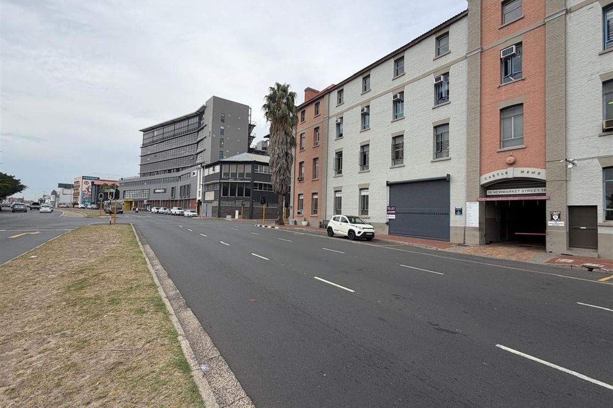 Office For Sale in Woodstock, Cape Town - Photo 3