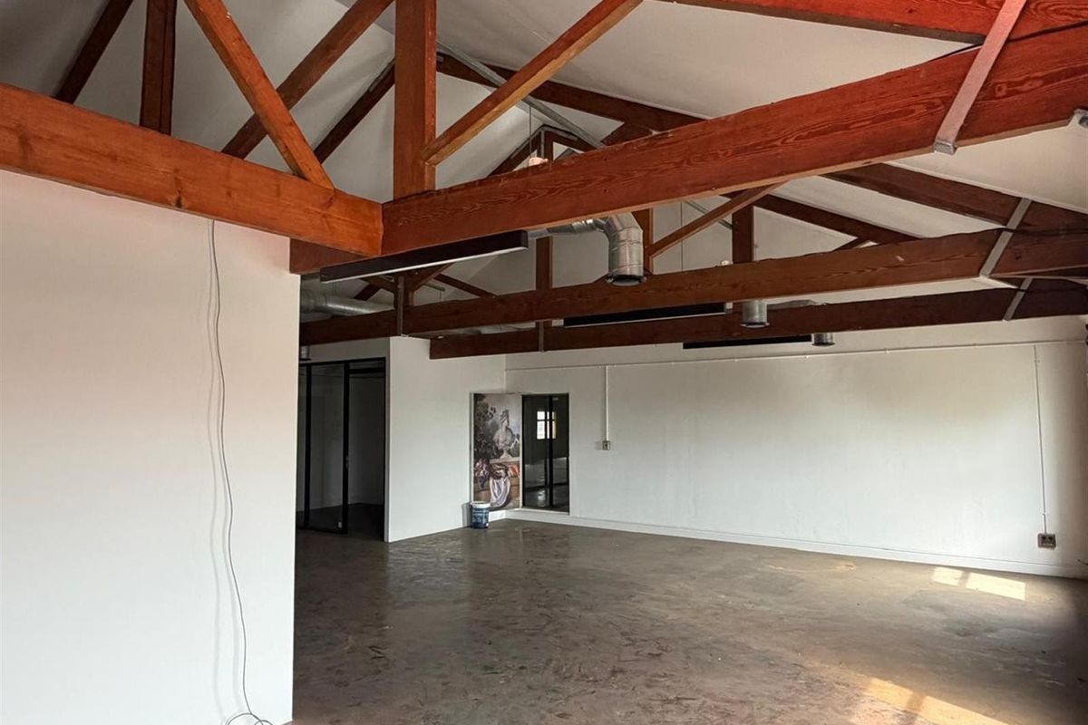 Office For Sale in Woodstock, Cape Town - Photo 5