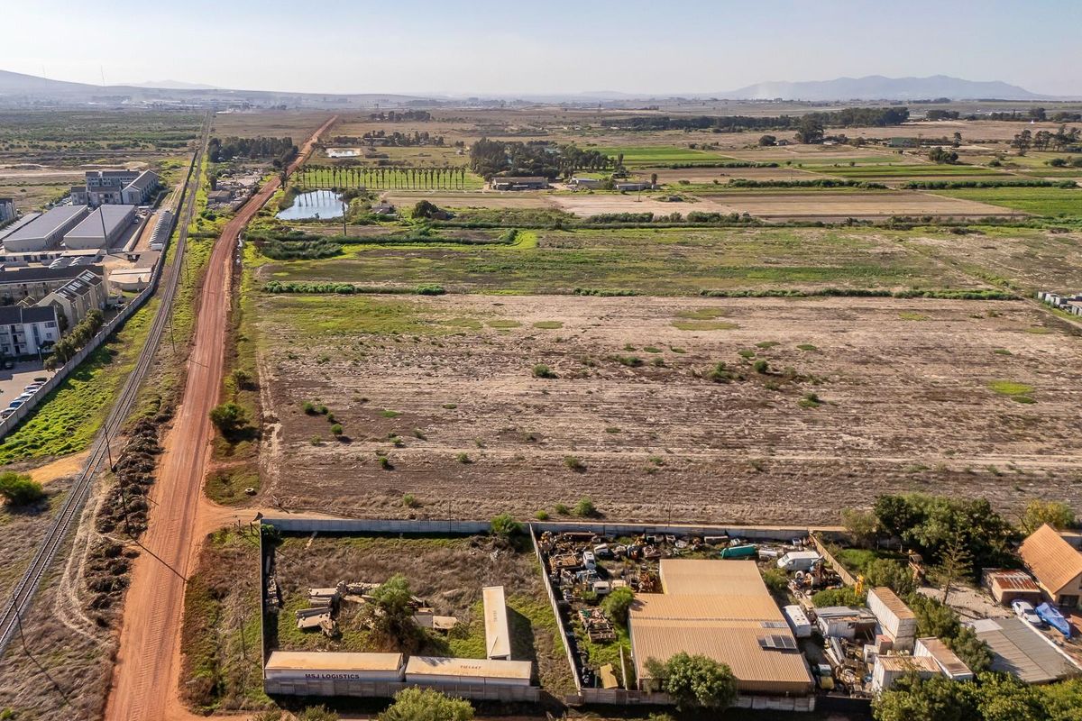 Exceptional  Vacant land Investment opportunity - Photo 2