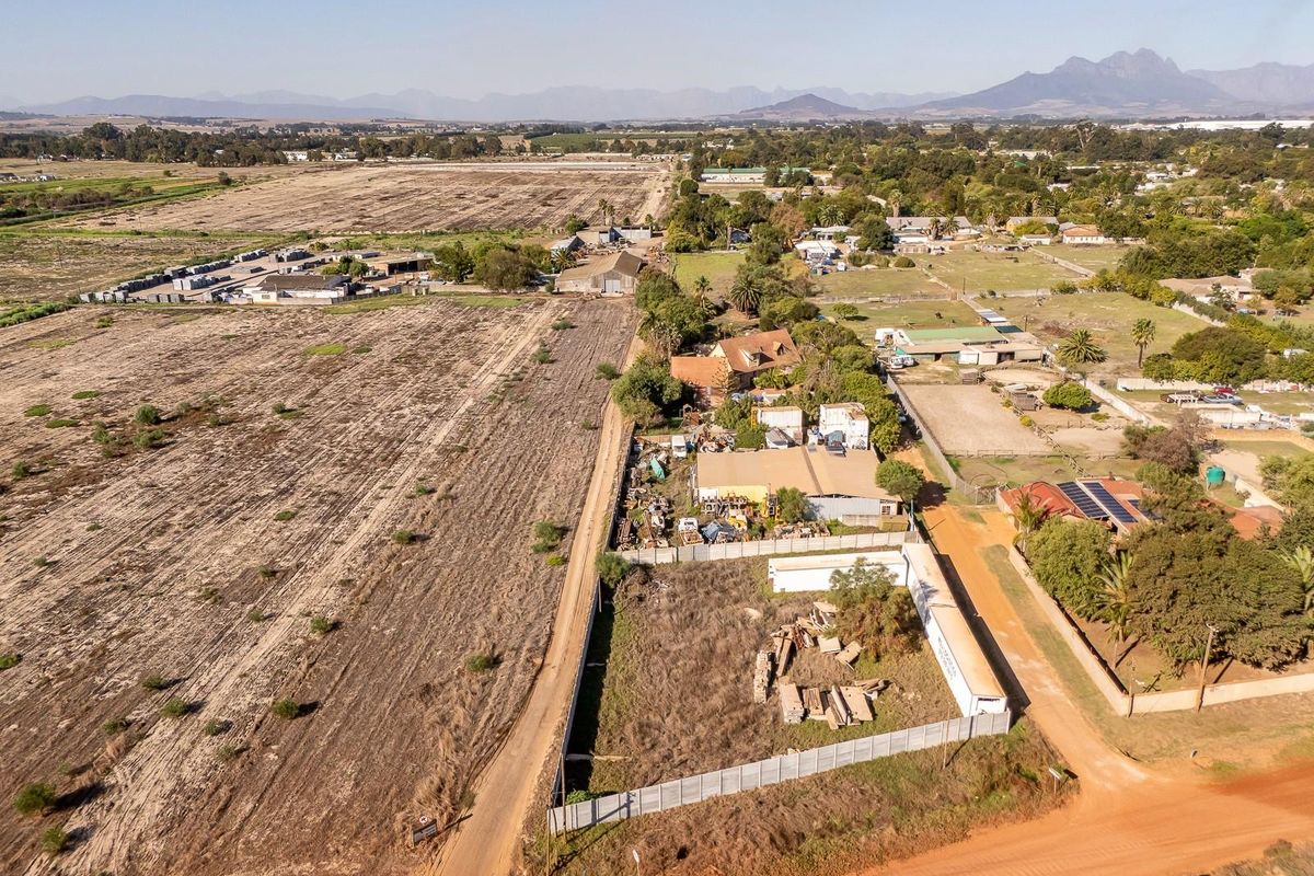 Exceptional  Vacant land Investment opportunity - Photo 3