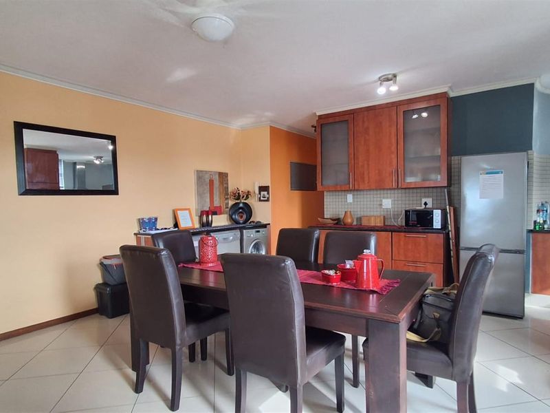 Apartment For Sale in Margate, KwaZulu Natal - Photo 2