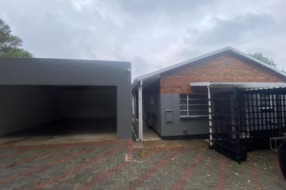 Spacious 4-Bedroom Free-Standing Home To Rent in Randburg - Photo 4