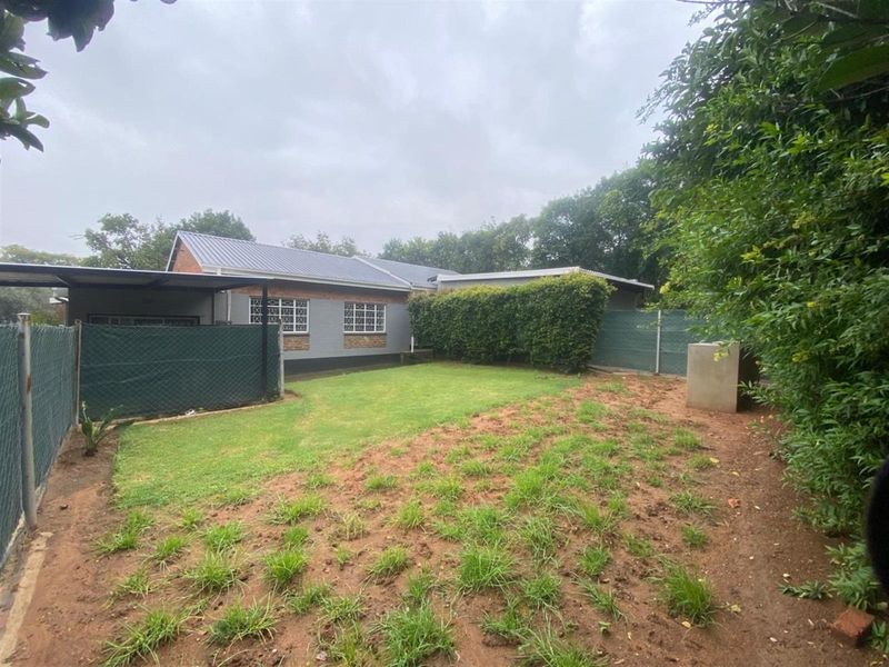 Spacious 4-Bedroom Free-Standing Home To Rent in Randburg - Photo 2