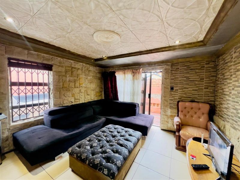 House For Sale in Phiri, Soweto - Photo 7