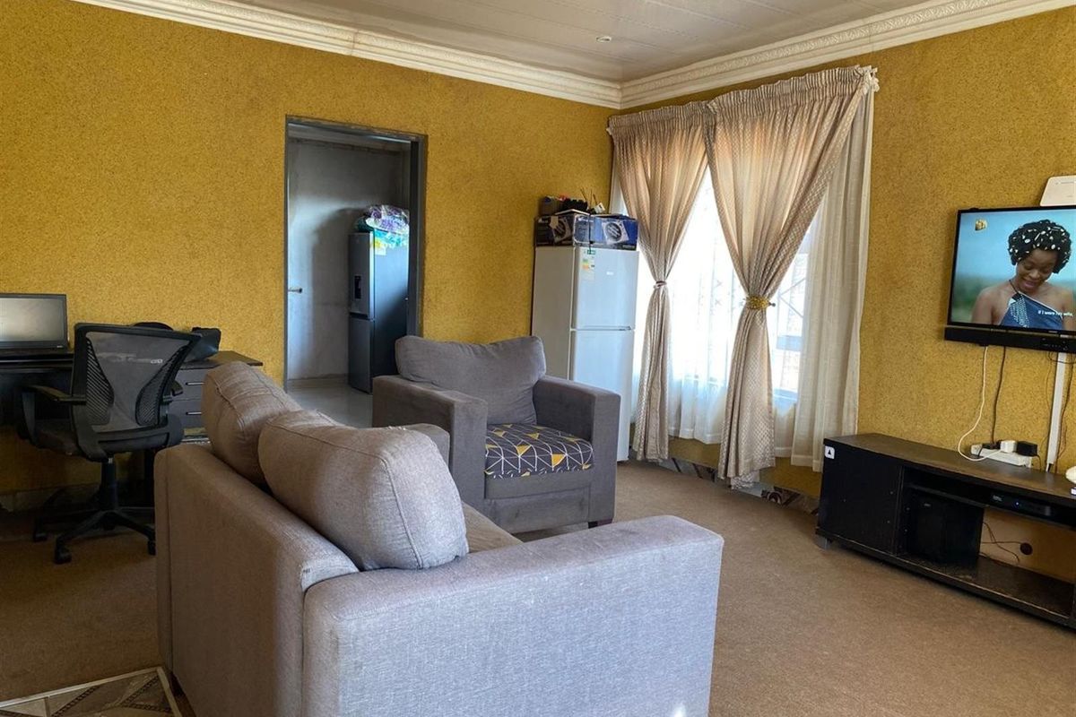 House For Sale in Geluksdal, Brakpan - Photo 5