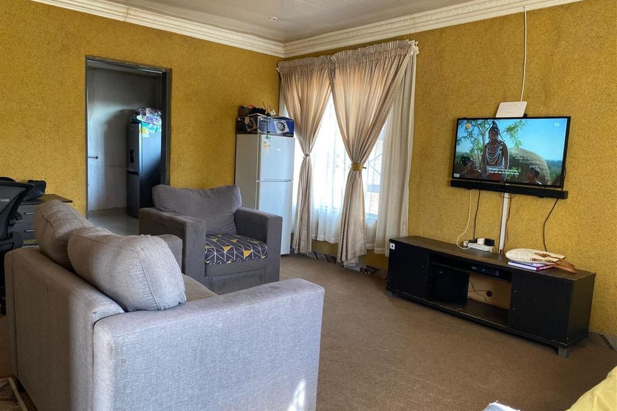 House For Sale in Geluksdal, Brakpan - Photo 3