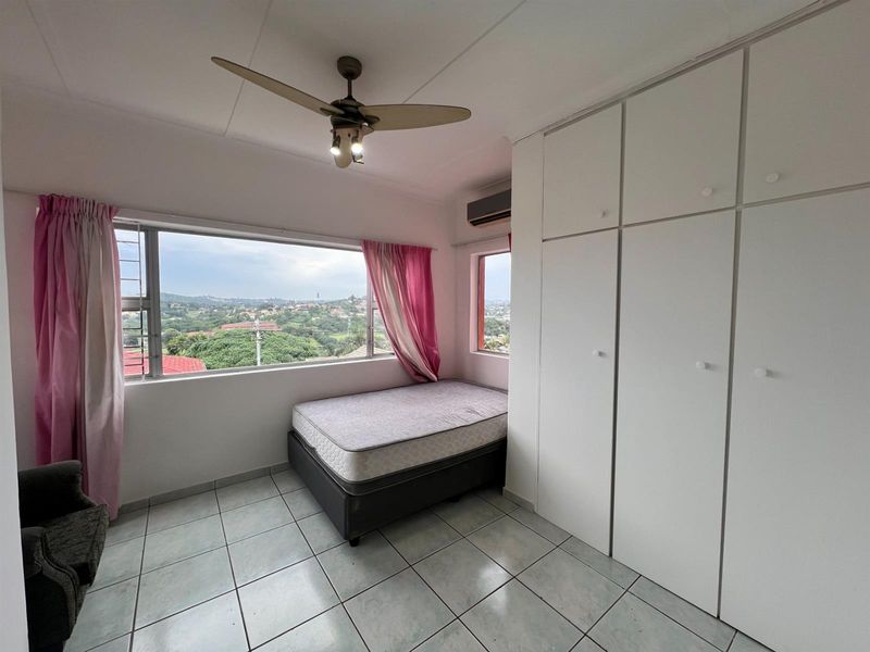 3 Bedroom Apartment To Rent in Umbilo, Durban, KwaZulu-Natal - Photo 9