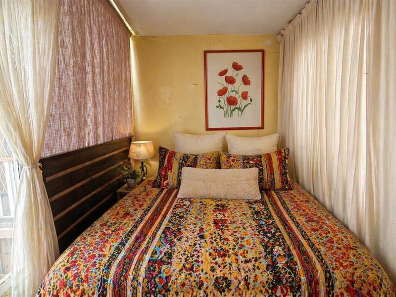 SUNNY APARTMENT IN THE HEART OF STUDENT LAND - Photo 9