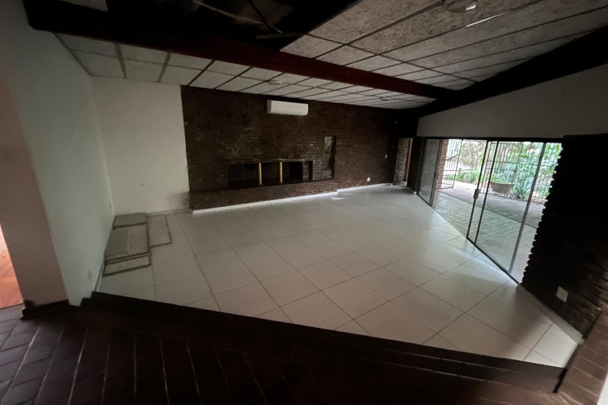 House For Sale in Dundee, KwaZulu Natal - Photo 3