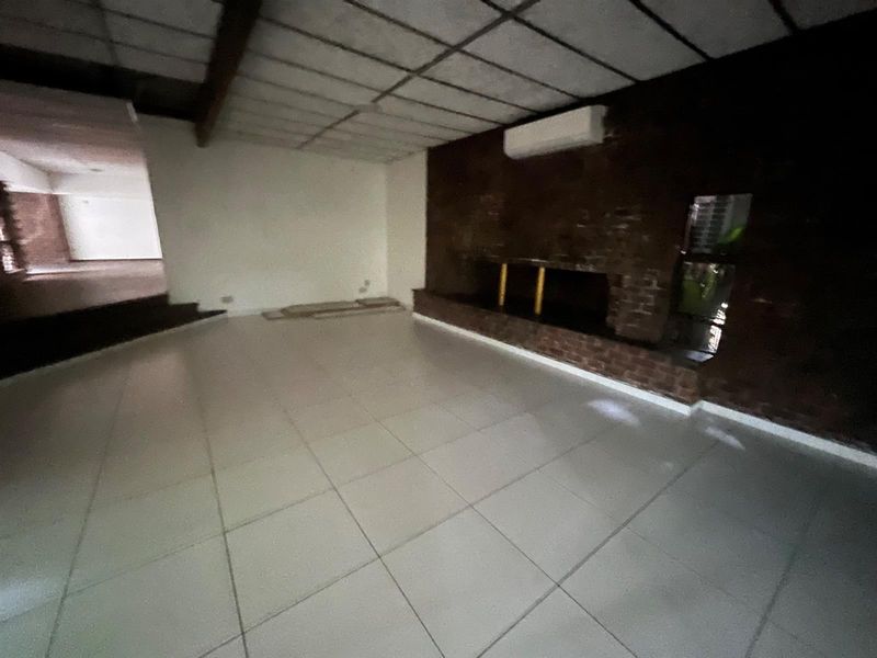 House For Sale in Dundee, KwaZulu Natal - Photo 2