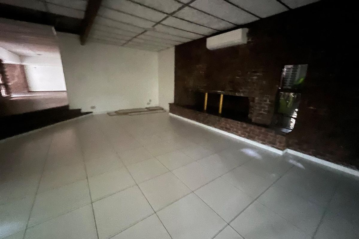 House For Sale in Dundee, KwaZulu Natal - Photo 2