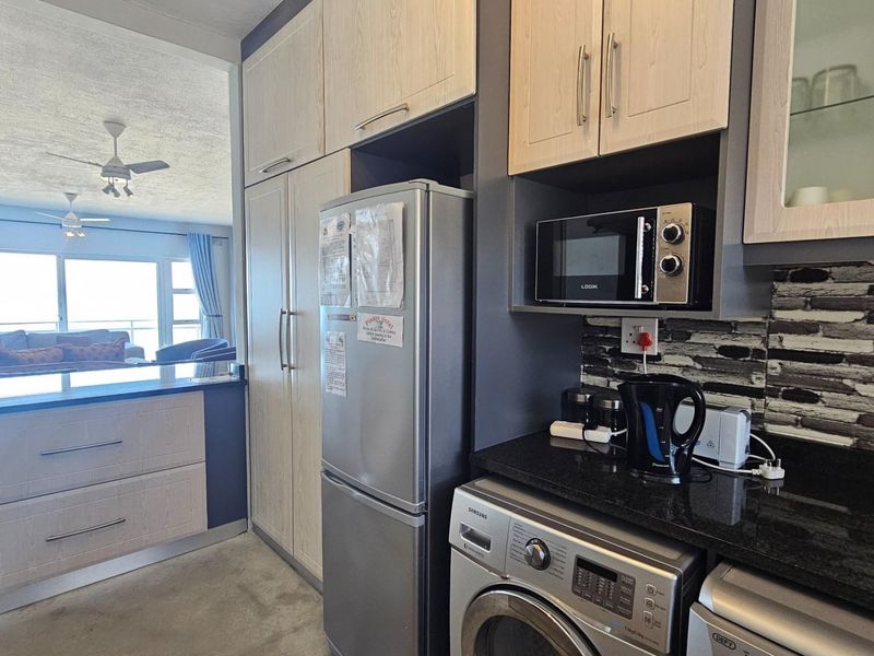 Modern Apartment with Spectacular Sea Views! - Photo 5