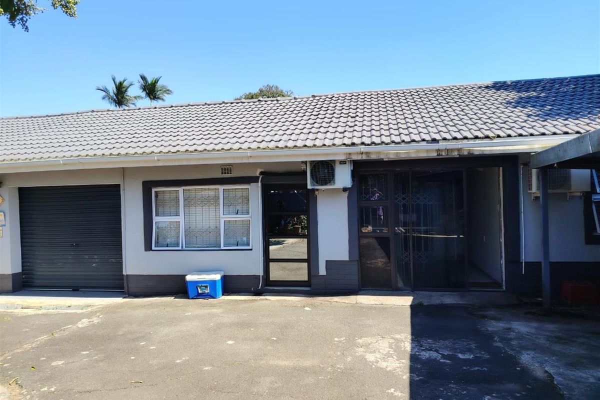 A Rare Masterpiece of Space, Style and Opportunity in Cleland Extension/Bellevue Pietermaritzburg - Photo 2