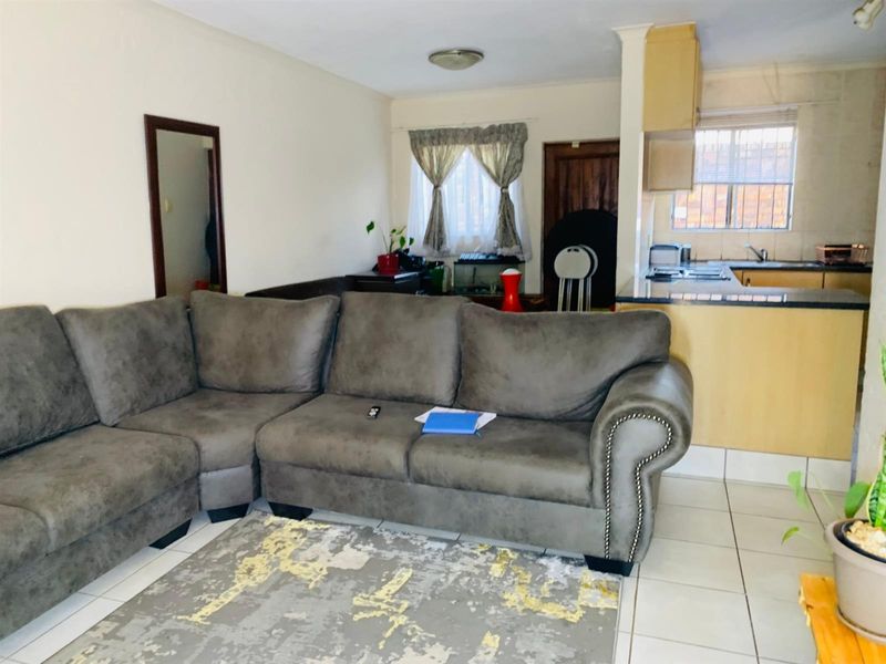 2 Bedroom, 2 bathroom, Apartment For Sale in Theresapark, Akasia - Photo 1