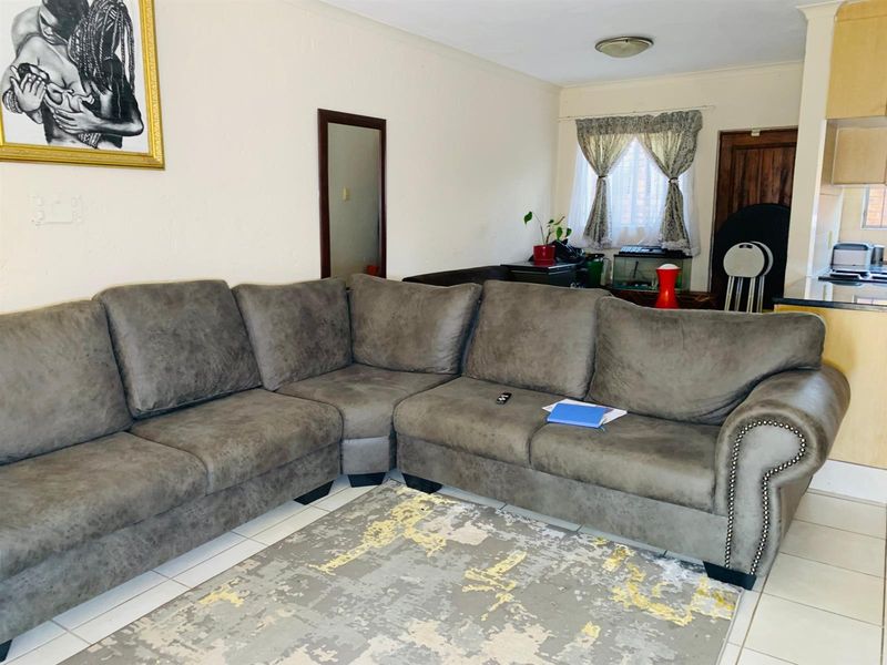 2 Bedroom, 2 bathroom, Apartment For Sale in Theresapark, Akasia - Photo 9