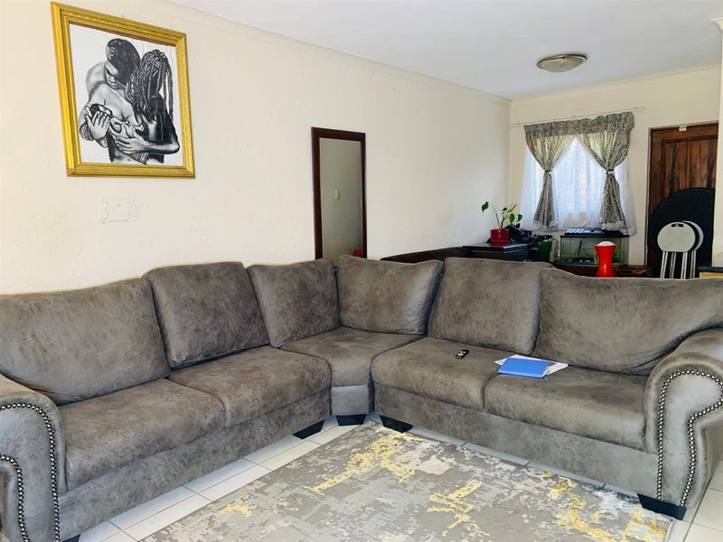 2 Bedroom, 2 bathroom, Apartment For Sale in Theresapark, Akasia - Photo 7