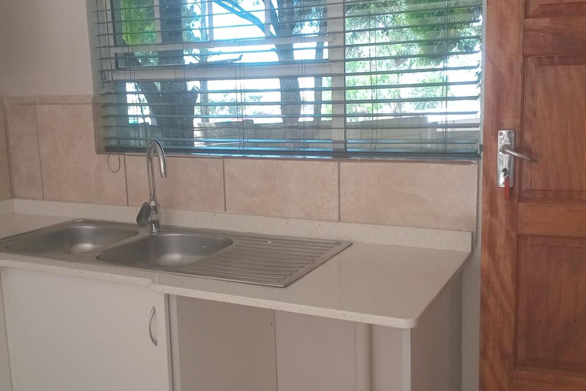 Apartment To Rent in Sunnyridge Newcastle KwaZulu Natal - Photo 3
