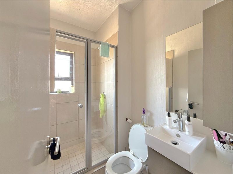 Apartment To Rent in Broadacres, Sandton - Photo 8