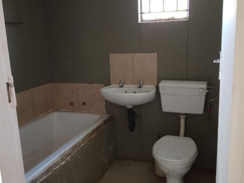 House For Sale in Protea Glen, Soweto - Photo 8