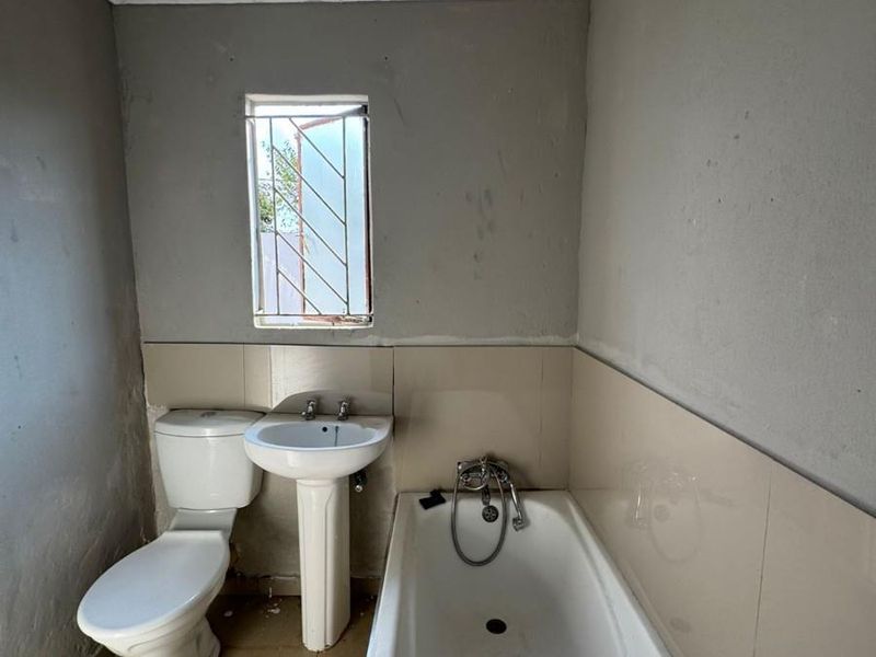 House To Rent in Protea Glen, Soweto - Photo 10