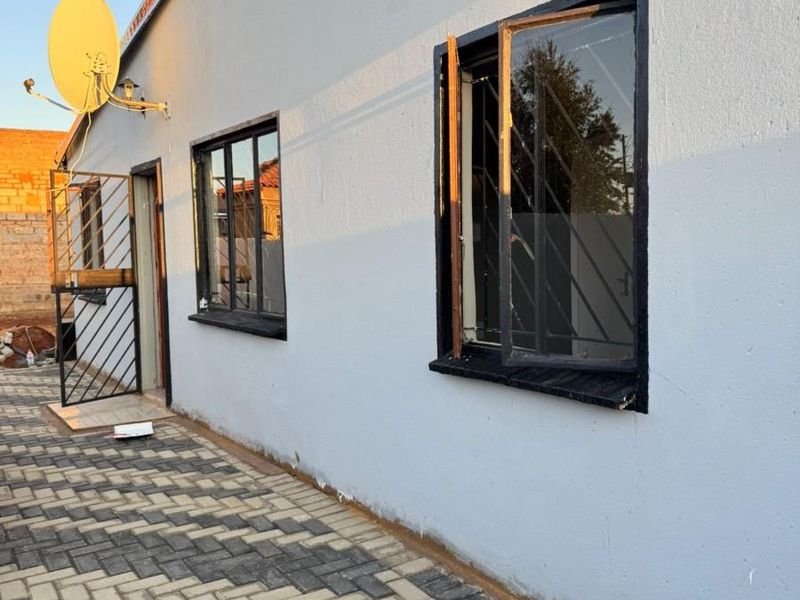 House To Rent in Protea Glen, Soweto - Photo 7