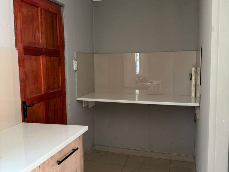 House To Rent in Protea Glen, Soweto - Photo 5