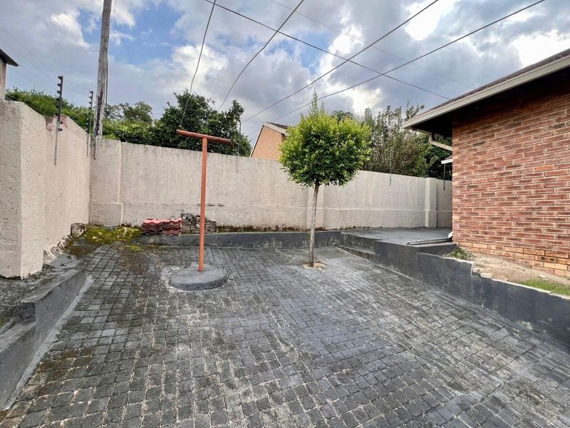 House For Sale in Kamagugu, Nelspruit - Photo 8