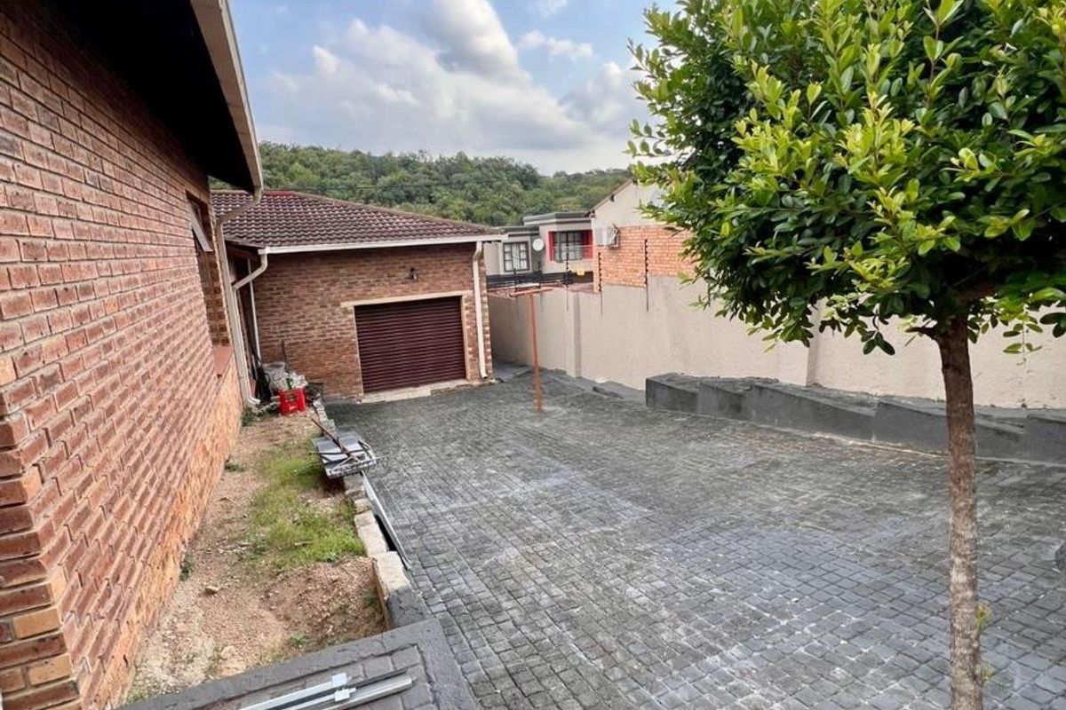 House For Sale in Kamagugu, Nelspruit - Photo 5