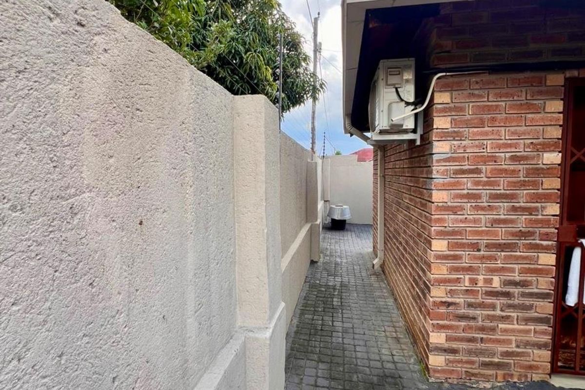 House For Sale in Kamagugu, Nelspruit - Photo 4