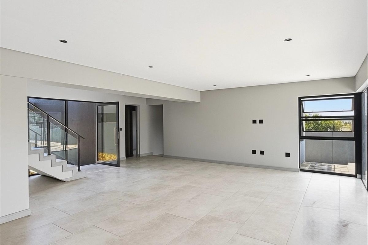 Newly Built Family Home in Helderfontein Estate - Photo 5
