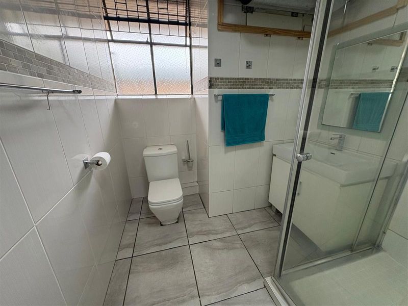 1-Bedroom Apartment For Sale in Pioneer Park, Newcastle, KwaZulu Natal - Photo 6