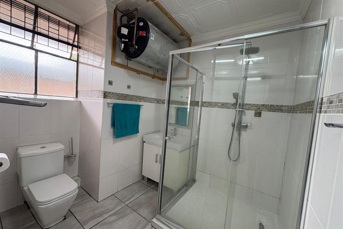 1-Bedroom Apartment For Sale in Pioneer Park, Newcastle, KwaZulu Natal - Photo 5