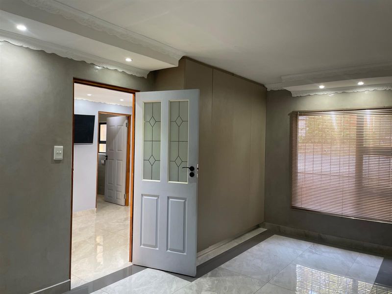 1 Bedroom Apartment To Rent in Bryanston, Sandton - Photo 9