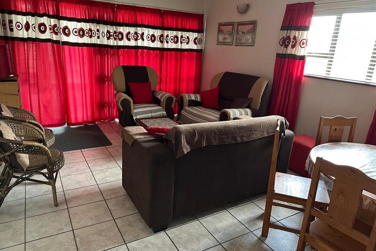 Two bedroom Apartment For Sale in Manaba Beach, Margate, KwaZulu Natal - Photo 5