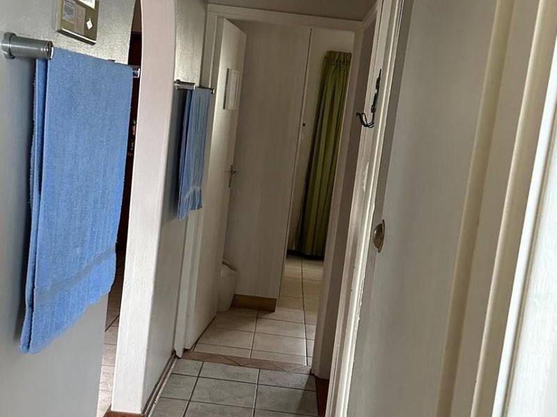 Two bedroom Apartment For Sale in Manaba Beach, Margate, KwaZulu Natal - Photo 10