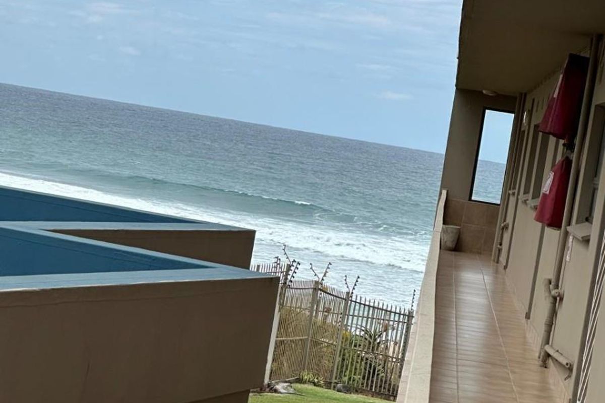 Two bedroom Apartment For Sale in Manaba Beach, Margate, KwaZulu Natal - Photo 4