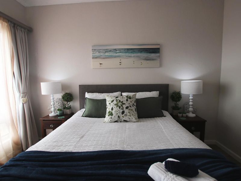 Apartment For Sale in Lagoon Beach, Milnerton - Photo 10