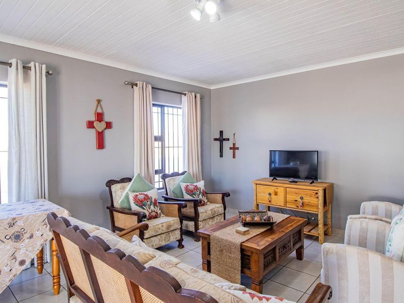 A Peaceful, Cozy Charm with an affordable Price Tag! - Photo 9