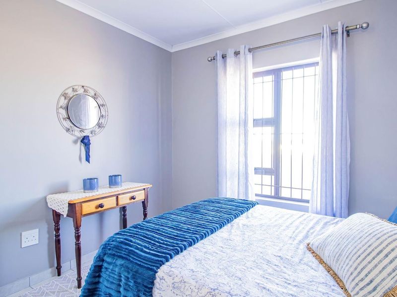 A Peaceful, Cozy Charm with an affordable Price Tag! - Photo 3