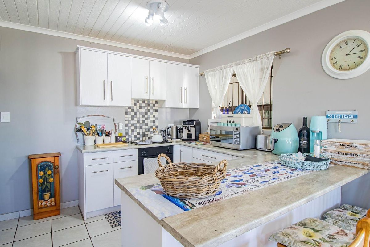 A Peaceful, Cozy Charm with an affordable Price Tag! - Photo 5