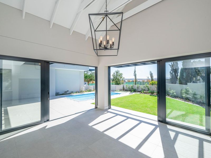 Graanendal - New Luxury Home For Sale! No Transfer Duty - Photo 8