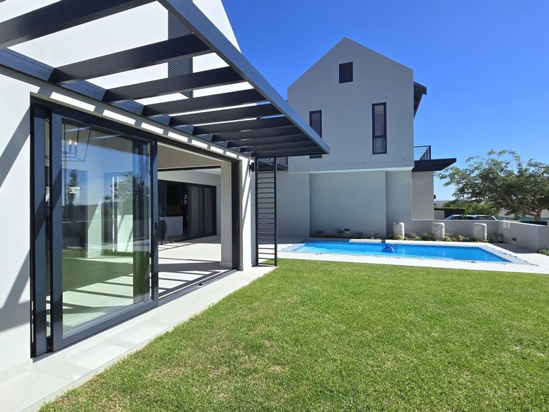 Graanendal - New Luxury Home For Sale! No Transfer Duty - Photo 9